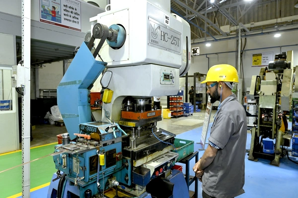 Cable lug production line at MG Electrica