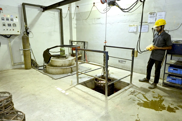 Copper terminal production at MG Electrica